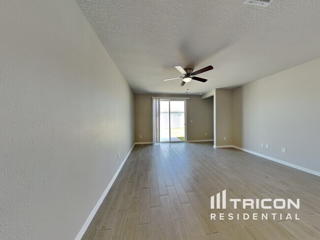 Foto del edificio - 7107 Amelia River Dr