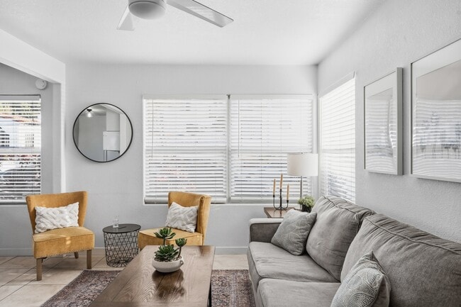 Foto del edificio - 2606 Juan St