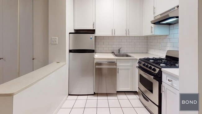 Foto del edificio - 216 E 85th St