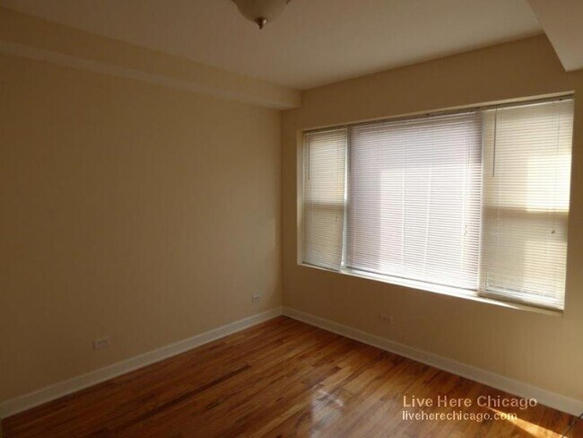Building Photo - 4614 N Monticello Ave