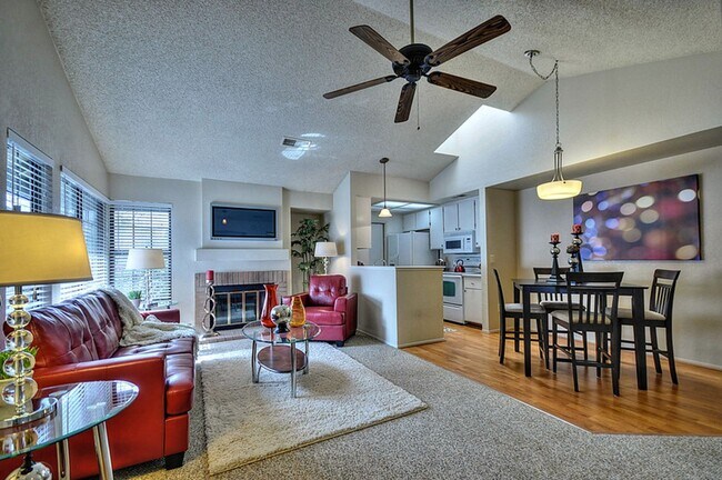 Building Photo - South Natomas One Story with 1 car garage ...