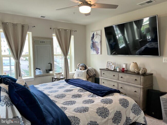 Foto del edificio - 5733 Meadowood St