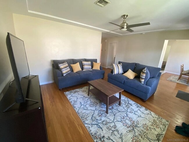 Foto del edificio - 5442 San Onofre Terrace