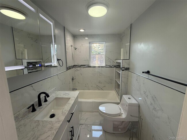 Foto del edificio - 18 Edgewood St