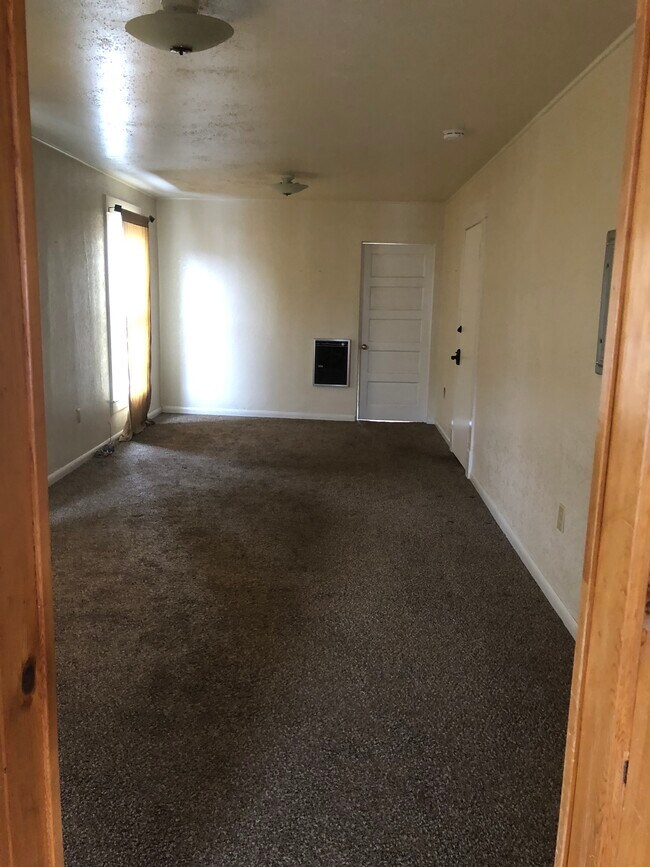 Foto del edificio - 1226 E 12th St