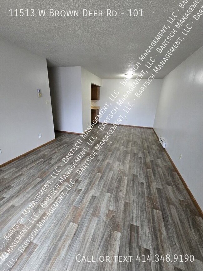 Foto del edificio - 11513 W Brown Deer Rd