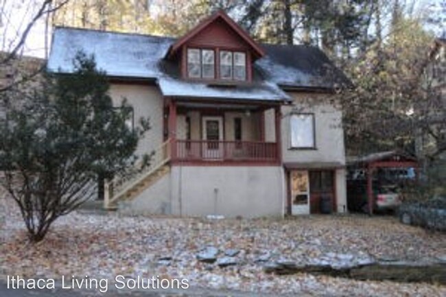 4 br, 1.5 bath House - 119 Thurston Ave photo'