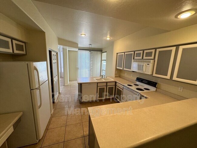 Building Photo - 1515 E South Fork Dr