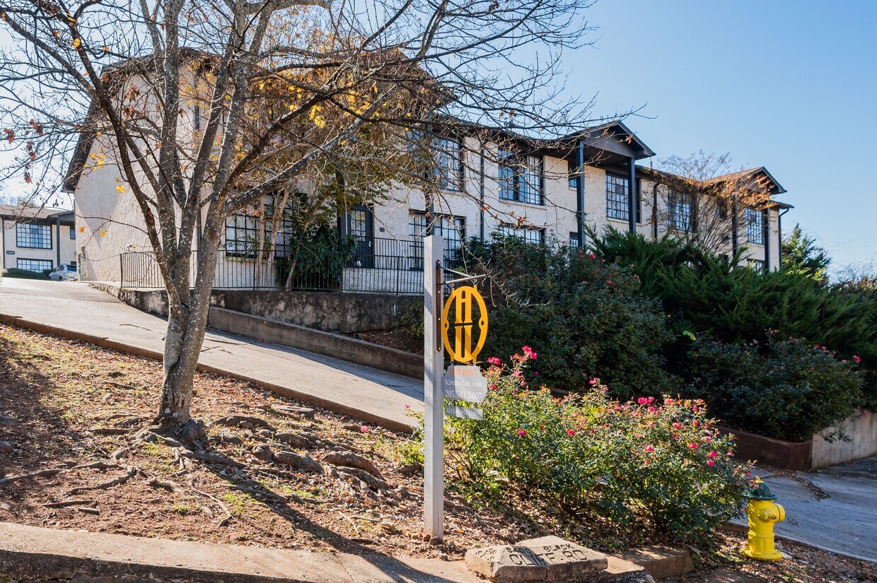 Altamont Cliffs 1300 Altamont Way S Birmingham, AL Apartments for