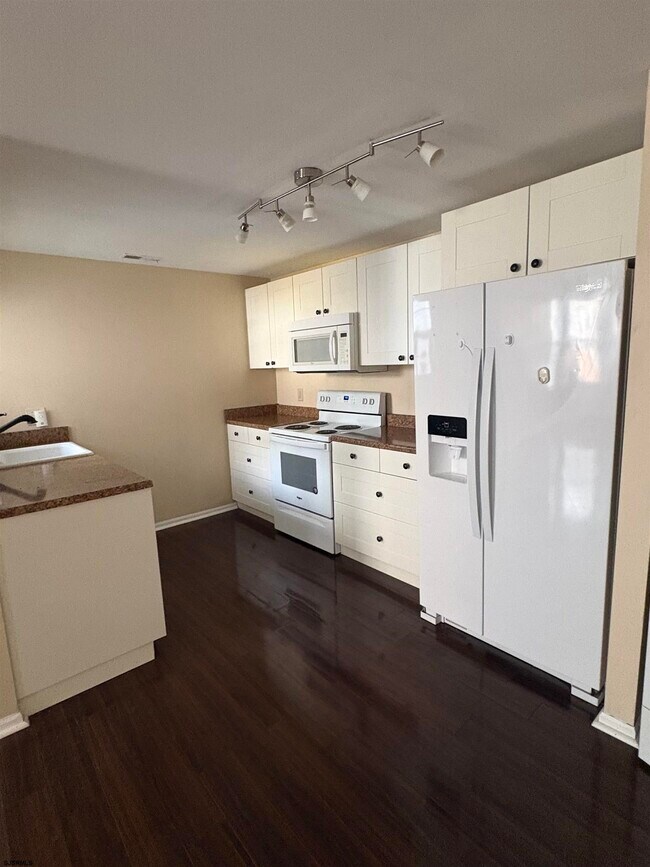 Foto del edificio - 36 Pheasant Meadow Dr