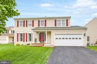 Building Photo - 8010 Old Parsonage Ct
