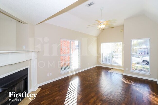 Foto del edificio - 2832 Misty Briar Cove
