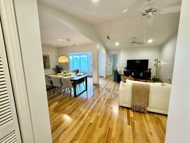 Foto del edificio - 1 Hillington Pl