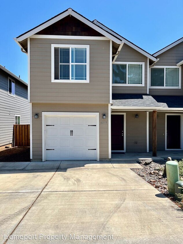 3 br, 2.5 bath House 6219 NE William R C... House Rental in Adair