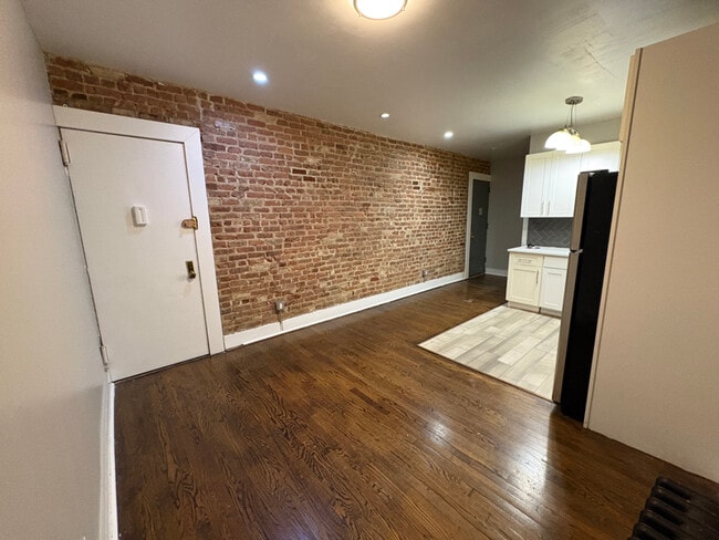 Building Photo - 480 Concord Ave