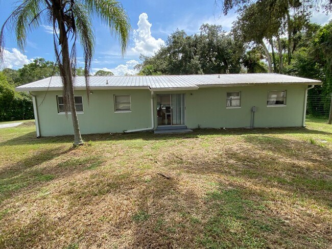 Foto del edificio - 405 NE 131st Ln