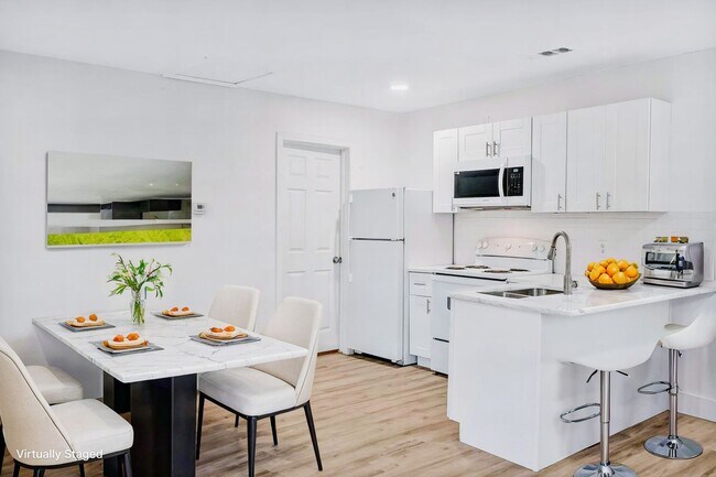 Foto del edificio - Darling 3/1 Duplex in Oakhurst