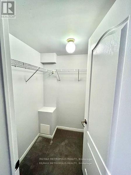 Photo du bâtiment - 312 McLevin Ave