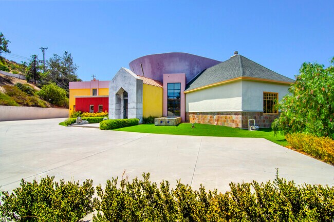 Building Photo - 2401 Kanan Rd