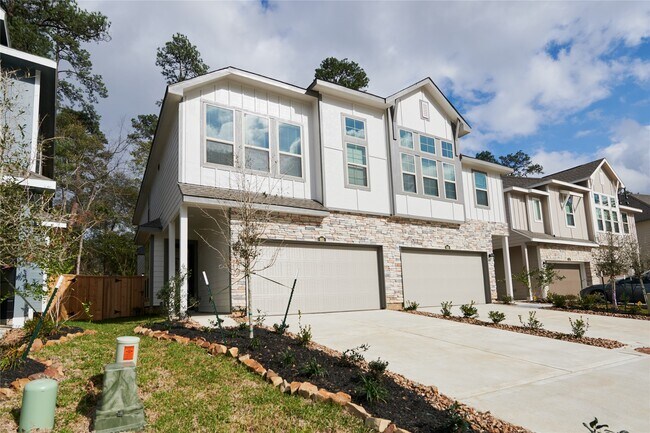 Building Photo - 665 Royal Arch Dr