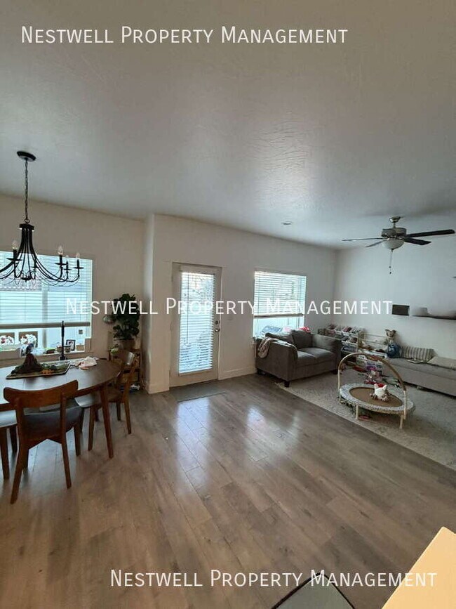 Foto del edificio - 7257 N Clover Leaf Ln