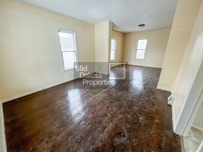 Foto del edificio - 617 E Hanson- 2 bedroom, 2 bathroom house