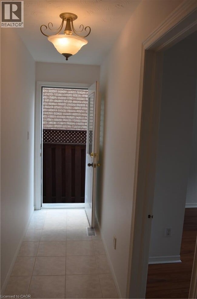 Building Photo - 275 Locheed Dr