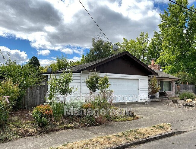 Foto del edificio - 3558 NW Fillmore Ave