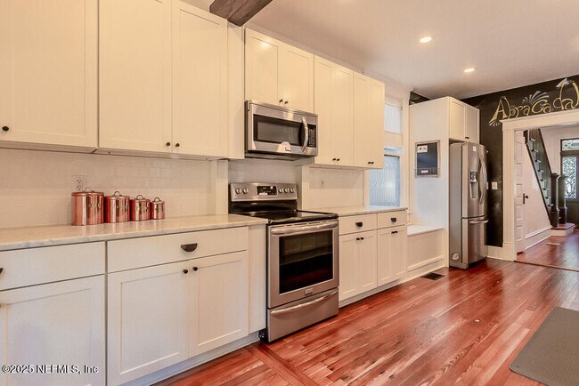 Foto del edificio - 1838 Silver St