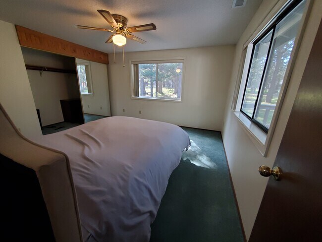 Foto del edificio - 14579 Crossroads Loop