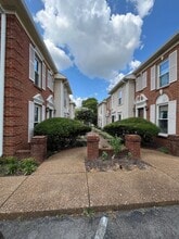 Building Photo - 2139 Acklen Ave