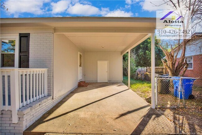 Building Photo - 6561 Stillwater Dr