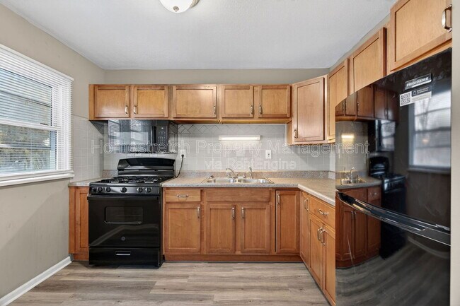 Foto del edificio - 9770 Scottdale Dr