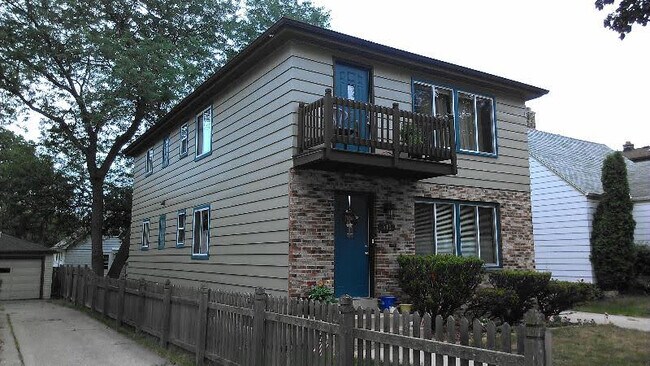 Parte delantera (Unidad inferior) - 510 S 72nd St