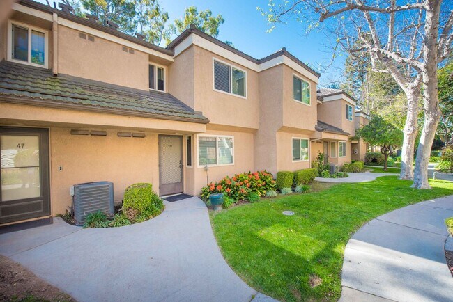 Foto del edificio - Huntington Beach Townhome