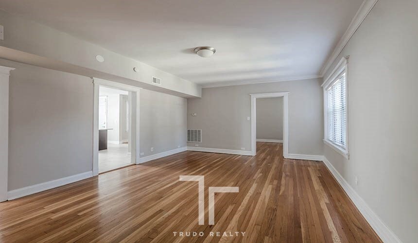 723 W Irving Park Rd, Chicago, IL 60613 Apartments in Chicago, IL