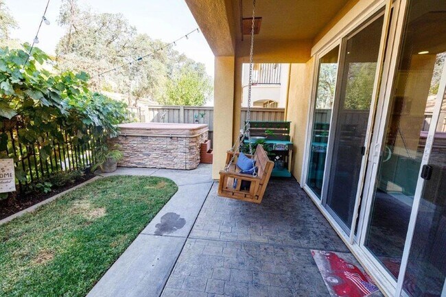 Foto del edificio - Stone Point Home in Gated Community