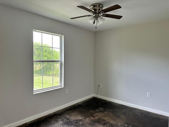 Building Photo - 907 FM 2830
