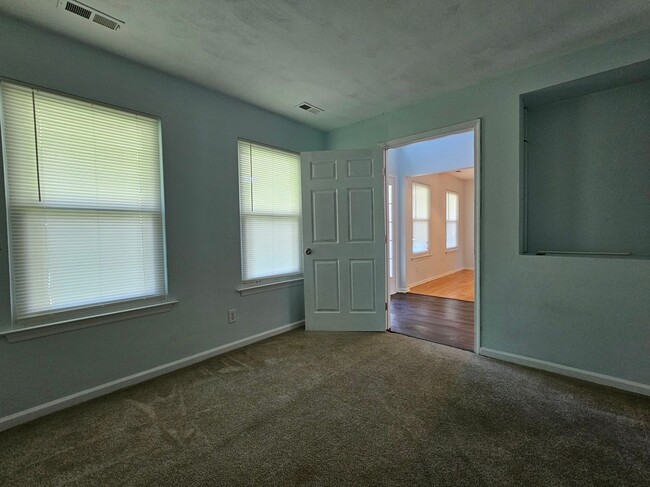 Building Photo - Pughsville