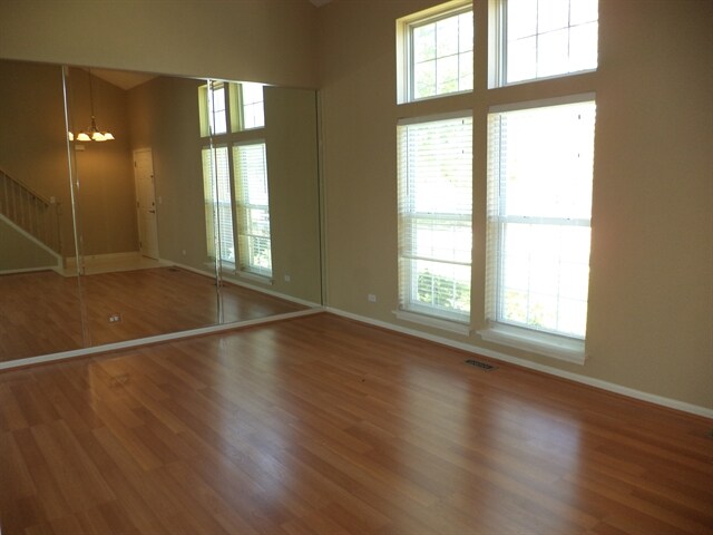 Building Photo - 228 Pinehurst Dr