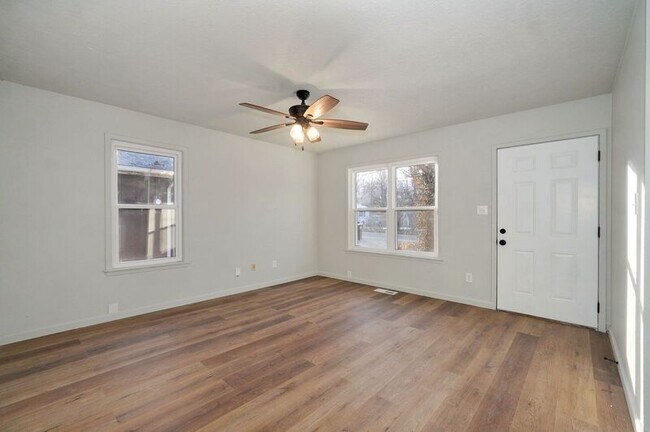 Foto del edificio - 2941 W Pacific St