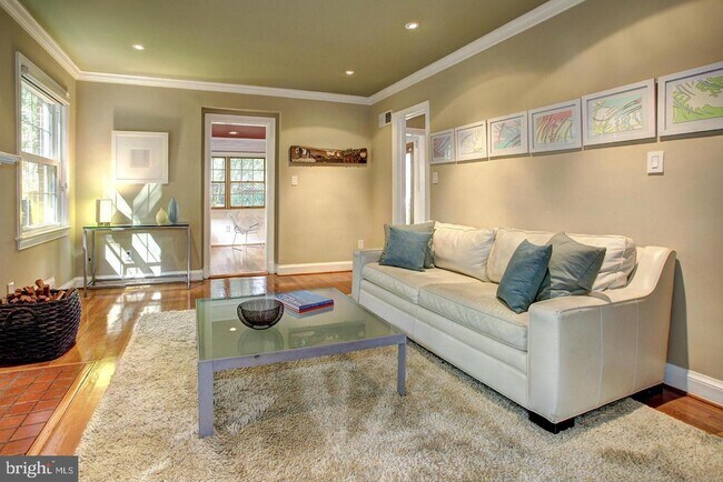 Foto del edificio - 4312 Reno Rd NW