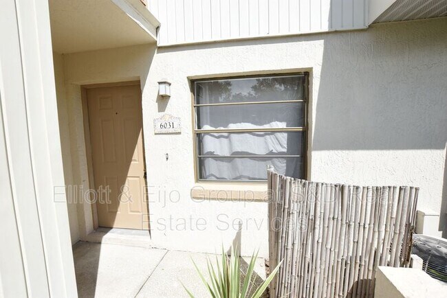 Foto del edificio - 6031 Topher Trail