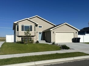 Building Photo - 1523 Rancho Vista Ave