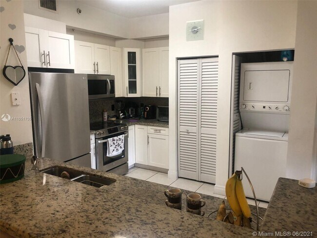 Foto del edificio - 7210 NW 114th Ave