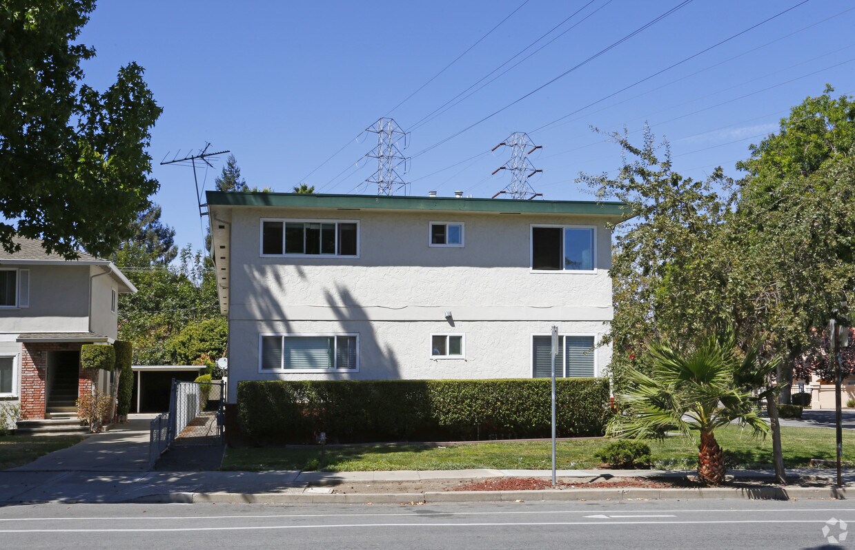 Foto del edificio - 1290 Brookfield Ave