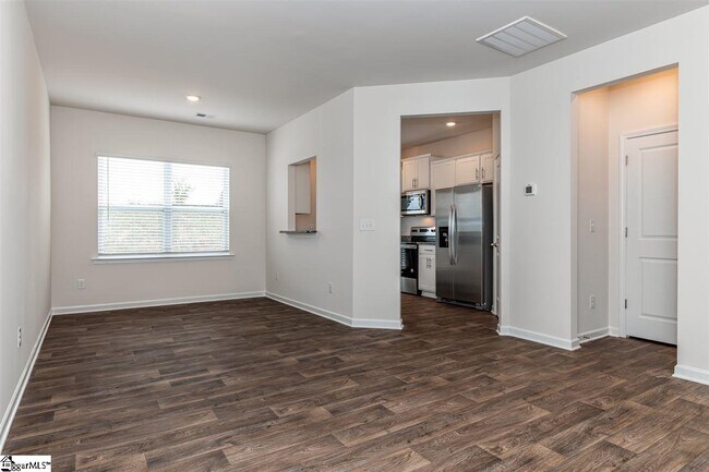 Building Photo - 216 Southridge Ct