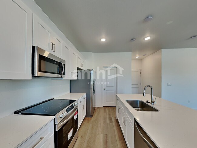 Foto del edificio - 12630 W Flynn Ln