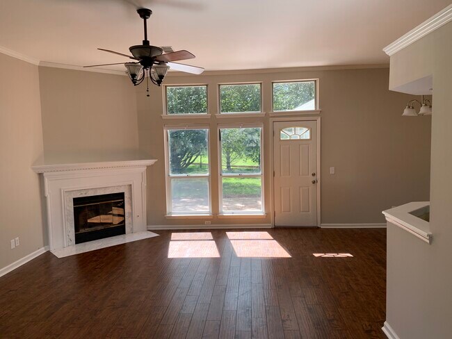 Main Entry Room - 103 Summerwood Ct