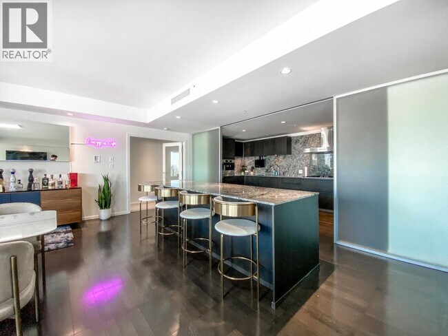 Photo du bâtiment - 1011 W Cordova St